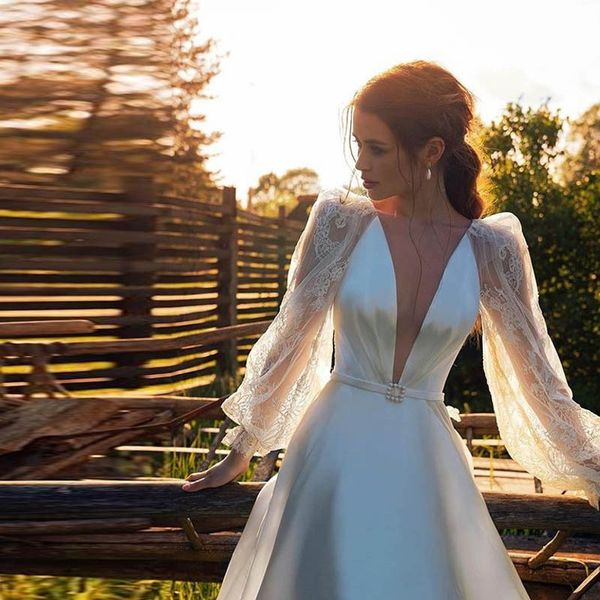2021 new deep v-neck long sleeves lace es sweep train illusion boho bridal gown wedding white ivory m4od
2021 new deep v-neck long sleeves lace es sweep train illusion boho bridal gown wedding white ivory m4od