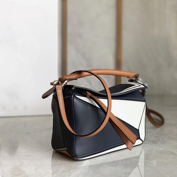 the latest women bags the theme is nautical style adopt the texture soft calfskin multicolor splicing hand carry worn fashion bags
the latest women bags the theme is nautical style adopt the texture soft calfskin multicolor splicing hand carry worn fashion bags