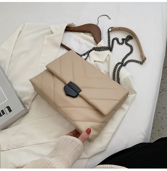 womens shoulder bag pu sac leather brand designer women straddle bag handbag metal chain girl purse versatile luxury bags
womens shoulder bag pu sac leather brand designer women straddle bag handbag metal chain girl purse versatile luxury bags