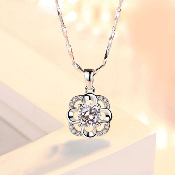 hbp fashion luxury new accessories clover necklace pendant simple japanese and korean style versatile jewelry straight, Silver
hbp fashion luxury new accessories clover necklace pendant simple japanese and korean style versatile jewelry straight, Silver