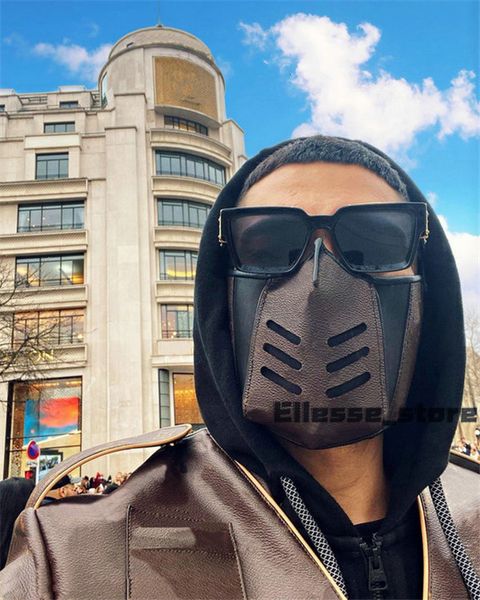 20ss fashion designer face mask for men women leather luxe man reusable washable mouth mens masks with box dust bag 2021 new, Silver
20ss fashion designer face mask for men women leather luxe man reusable washable mouth mens masks with box dust bag 2021 new, Silver