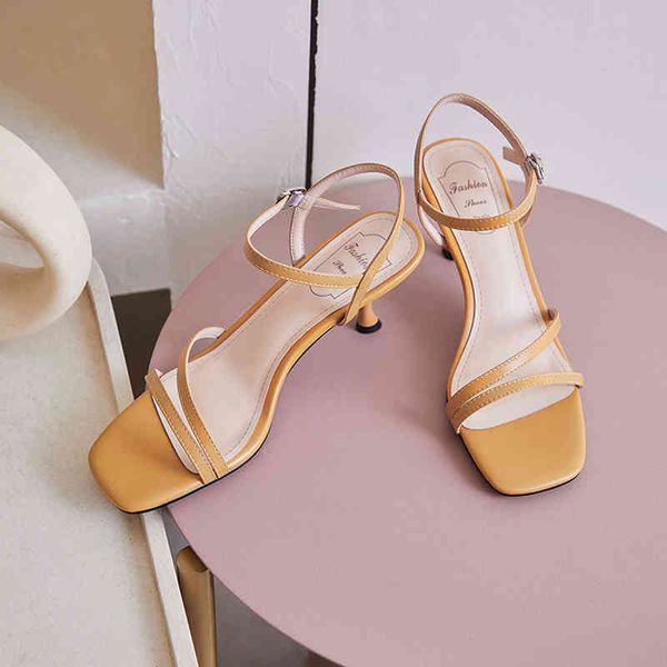 70% off wholesale flip-flops shoes women summer fashion genuine leather comfortable simplicity square head cross strap design mid heel sanda, Black
70% off wholesale flip-flops shoes women summer fashion genuine leather comfortable simplicity square head cross strap design mid heel sanda, Black