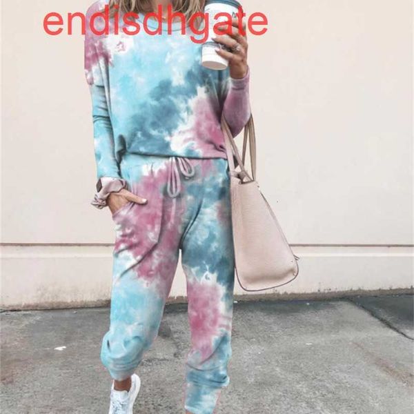 factoryasfrwinter autumn and 2020 printed leisure home wear long sleeve women's suit, Black;white
factoryasfrwinter autumn and 2020 printed leisure home wear long sleeve women's suit, Black;white