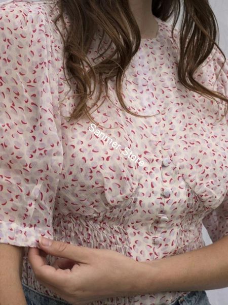 2021 new blusa curta feminina manga frente abotoado babados hem vintage o-neck impresso semi-sheer camisas francesas e63m, Black
2021 new blusa curta feminina manga frente abotoado babados hem vintage o-neck impresso semi-sheer camisas francesas e63m, Black