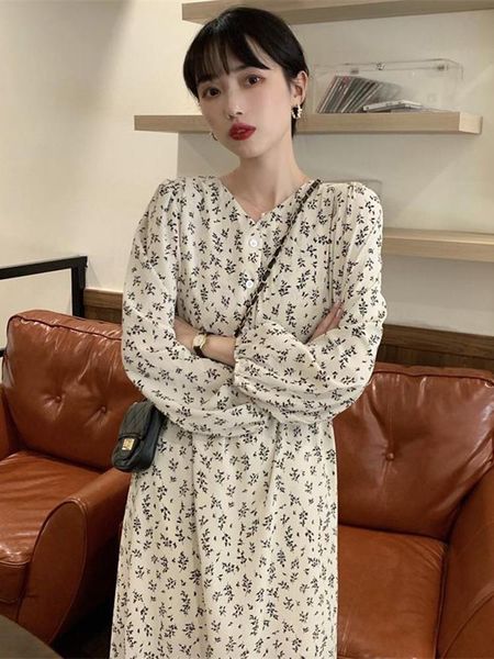casual dresses 2021 bottoming skirt with early autumn temperament floral french small long-sleeved dress women's clothing, Black;gray
casual dresses 2021 bottoming skirt with early autumn temperament floral french small long-sleeved dress women's clothing, Black;gray