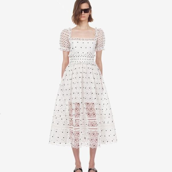 2021 new self portrait runway lace women summer white dot print backless party long vintage floral hollow out dress 7xny, Black;gray
2021 new self portrait runway lace women summer white dot print backless party long vintage floral hollow out dress 7xny, Black;gray