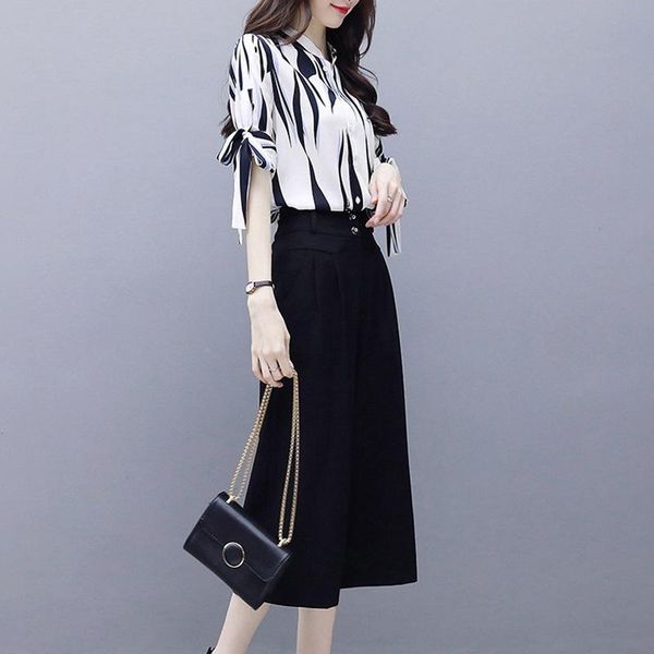 women's tracksuits 2021 summer korean chiffon shirt large wide leg pants two piece suit, Gray
women's tracksuits 2021 summer korean chiffon shirt large wide leg pants two piece suit, Gray