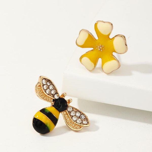 stud latest european earrings jewelry korean womens creative asymmetric flower painting oil yellow bee for female girls, Golden;silver
stud latest european earrings jewelry korean womens creative asymmetric flower painting oil yellow bee for female girls, Golden;silver
