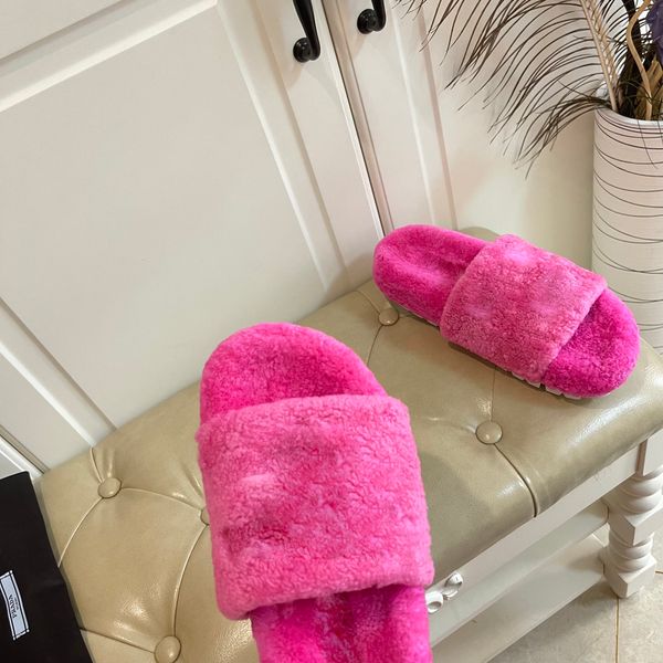 2021 slide slippers girl luxury wool shoes and leather man women sandals thick bottom slipper classic platform, Black
2021 slide slippers girl luxury wool shoes and leather man women sandals thick bottom slipper classic platform, Black