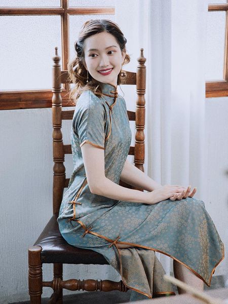 ethnic clothing silk cheongsam summer retro long high-end custom qipao dresstraditional highslit slimend female oriental full dress, Red
ethnic clothing silk cheongsam summer retro long high-end custom qipao dresstraditional highslit slimend female oriental full dress, Red