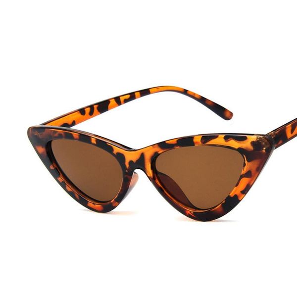 sunglasses retro triangle cat eye european and american trend ladies small frame metal hinge, White;black
sunglasses retro triangle cat eye european and american trend ladies small frame metal hinge, White;black