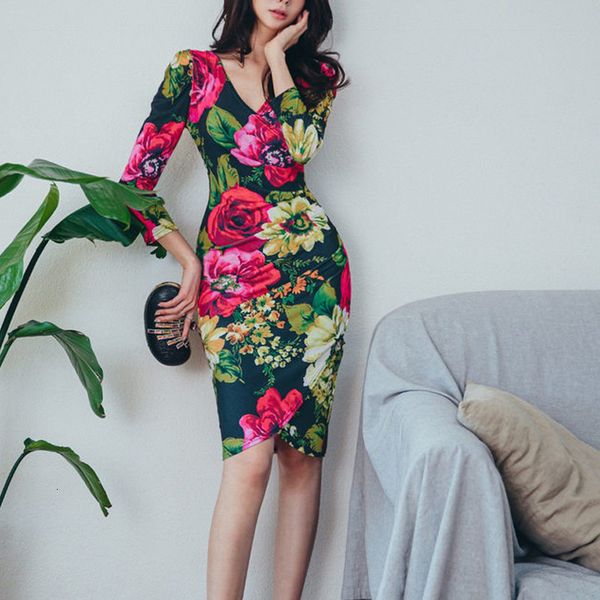 new arrival fashion beach women elegant autumn v-neck long sleeve print temperament office lady simple asymmetrical dress gejy, White;black
new arrival fashion beach women elegant autumn v-neck long sleeve print temperament office lady simple asymmetrical dress gejy, White;black