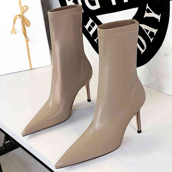 dress shoes bigtree botas de couro pu, femininas tornozelo sexy, salto alto, sapatos curtos para outono e inverno, plus size 43, calçados xw, Black
dress shoes bigtree botas de couro pu, femininas tornozelo sexy, salto alto, sapatos curtos para outono e inverno, plus size 43, calçados xw, Black