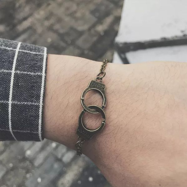 metal handcuff bracelet for women men femme couple handcuffs bracelets om bracelets lover gift link chain jewelry bijoux, Golden;silver
metal handcuff bracelet for women men femme couple handcuffs bracelets om bracelets lover gift link chain jewelry bijoux, Golden;silver