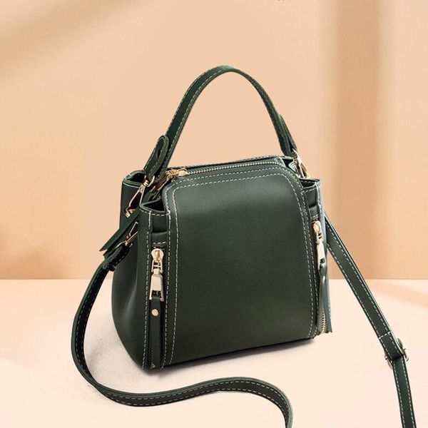 drawstring women's small bag korean version of the solid color pu handbag shoulder female messenger fashion simple wild tide
drawstring women's small bag korean version of the solid color pu handbag shoulder female messenger fashion simple wild tide