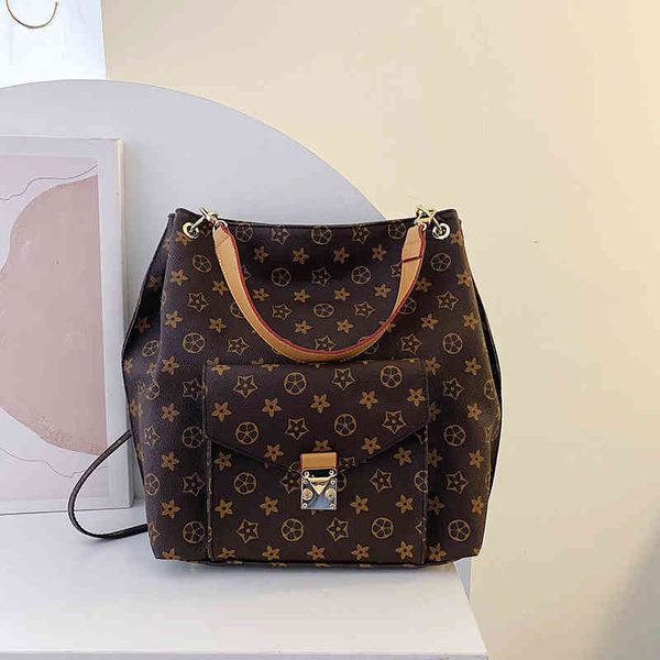handbag 2021 summer style bag women's fashion one shoulder large capacity shopping oblique span bao gong wen pu, Black;red
handbag 2021 summer style bag women's fashion one shoulder large capacity shopping oblique span bao gong wen pu, Black;red