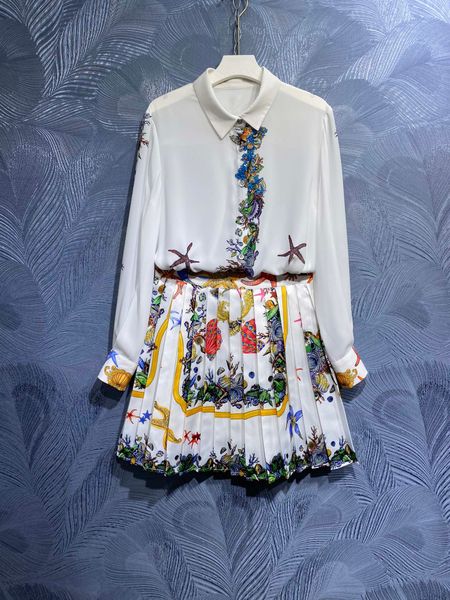 european fashion printing two piece suit, White
european fashion printing two piece suit, White