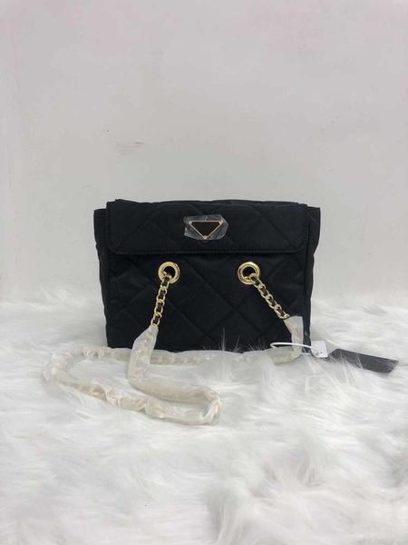 7a+ little red (same parachute chain bag black diamond lattice temperament joker stray package 2020 new handbag
7a+ little red (same parachute chain bag black diamond lattice temperament joker stray package 2020 new handbag
