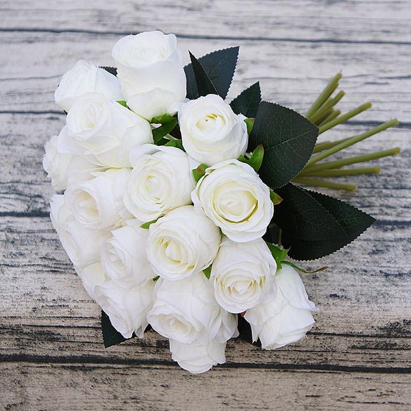18heads/bunch rose hand flowers artificial silk flower for white wedding decoration room table decor bridal flores artificiales
18heads/bunch rose hand flowers artificial silk flower for white wedding decoration room table decor bridal flores artificiales