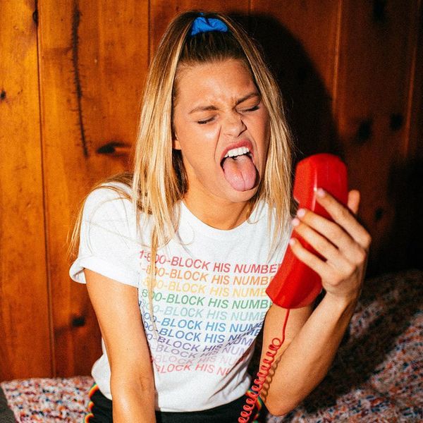 1-800-block-his-number women short sleeve t-shirt summer trendy graphic tees cute rainbow tees fashion white tshirt clothes
1-800-block-his-number women short sleeve t-shirt summer trendy graphic tees cute rainbow tees fashion white tshirt clothes