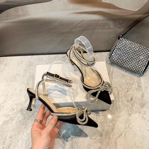 2women's sandals fashion wedding party on luxury brand design diamond vamp fashion breathable comfortable shoe woman size 34-40, Black
2women's sandals fashion wedding party on luxury brand design diamond vamp fashion breathable comfortable shoe woman size 34-40, Black