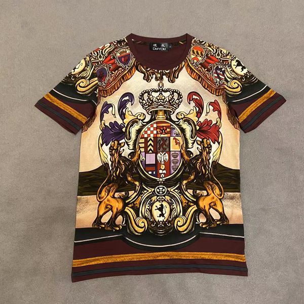 2021 new summer men short sleeve t shirt baroque mercerized cotton round neck t-shirt printed men's brand clothing mhhv, White;black
2021 new summer men short sleeve t shirt baroque mercerized cotton round neck t-shirt printed men's brand clothing mhhv, White;black