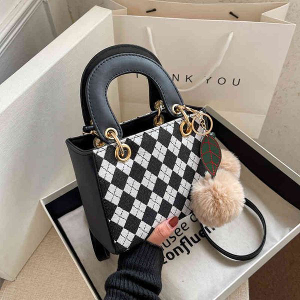 bags handbags this year's popular korean 2021 fashion lingge xiaoxiangfeng ins texture portable messenger tote, Black;red
bags handbags this year's popular korean 2021 fashion lingge xiaoxiangfeng ins texture portable messenger tote, Black;red