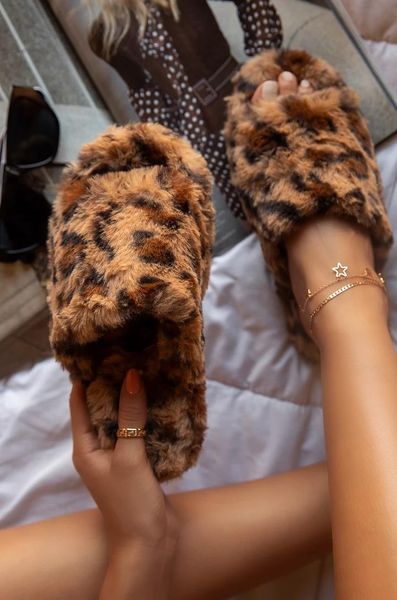 winter indoor fur slippers house full furry soft fluffy plush platform flats heel non slip luxury designer shoes casual ladies, Black
winter indoor fur slippers house full furry soft fluffy plush platform flats heel non slip luxury designer shoes casual ladies, Black