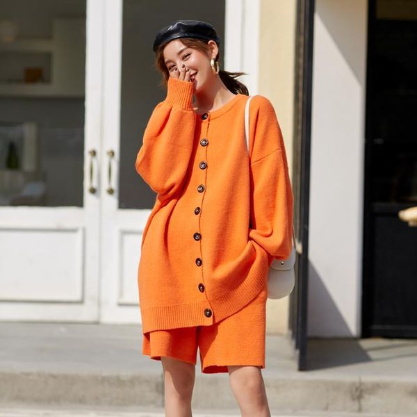 women's tracksuits women 2021 spring autumn o-collar long-sleeved knitted cardigan + wid leg shorts two pieces set female fashion 2pcs, Gray
women's tracksuits women 2021 spring autumn o-collar long-sleeved knitted cardigan + wid leg shorts two pieces set female fashion 2pcs, Gray