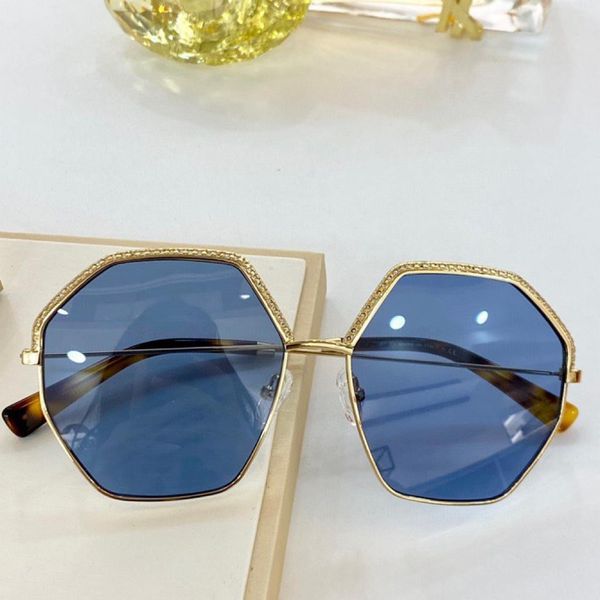 latest selling popular fashion 2044 women sunglasses mens sunglasses men sunglasses gafas de sol sun glasses uv400 lens and case, White;black 
latest selling popular fashion 2044 women sunglasses mens sunglasses men sunglasses gafas de sol sun glasses uv400 lens and case, White;black