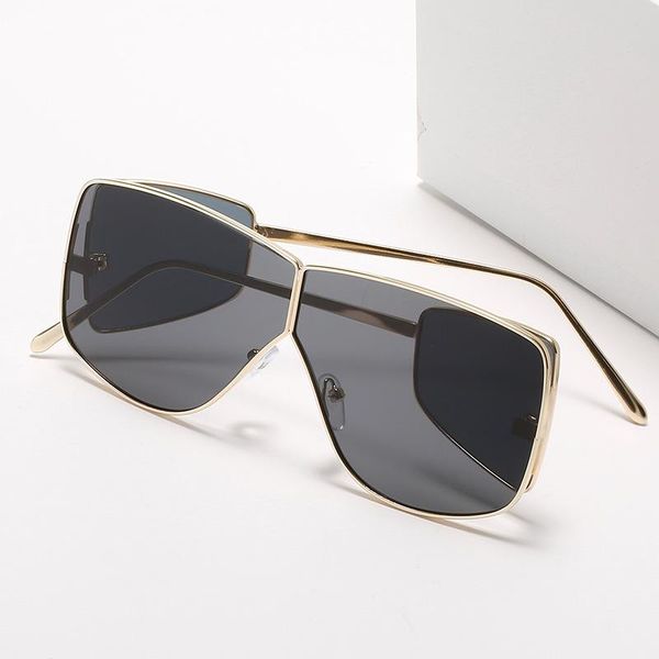 sunglasses women 2021 fashion trend candy color big frame uv400 side window, White;black
sunglasses women 2021 fashion trend candy color big frame uv400 side window, White;black