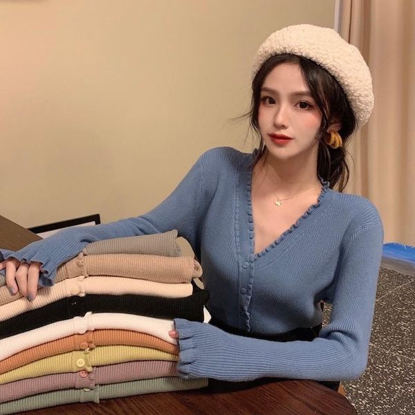 2021 new style autumn and winter v-neck ear edge cardigan ins thickened core spun yarn bottomed sweater female, White
2021 new style autumn and winter v-neck ear edge cardigan ins thickened core spun yarn bottomed sweater female, White