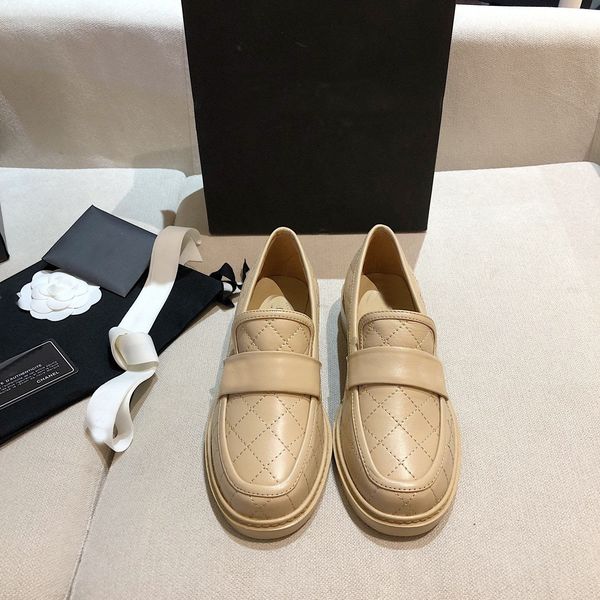 2021 loafers lambskin shoes luxury designer women casual leather outdoor shoes, Black
2021 loafers lambskin shoes luxury designer women casual leather outdoor shoes, Black