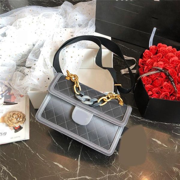 designer-women designer handbags luxury bag chain gradient ramp bag good quality leather crossbody messenger shoulder bags fashion style
designer-women designer handbags luxury bag chain gradient ramp bag good quality leather crossbody messenger shoulder bags fashion style