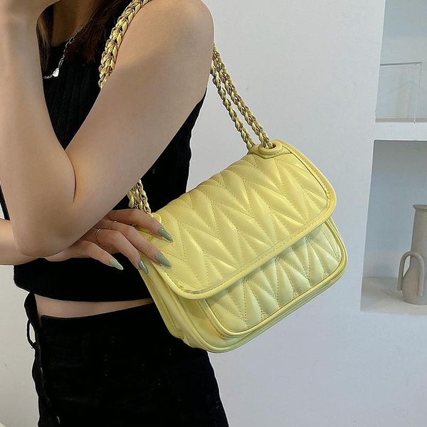 shoulder bags niche design female 2021 fashion chain bag messenger underarm dual-use square width: 23cm
shoulder bags niche design female 2021 fashion chain bag messenger underarm dual-use square width: 23cm