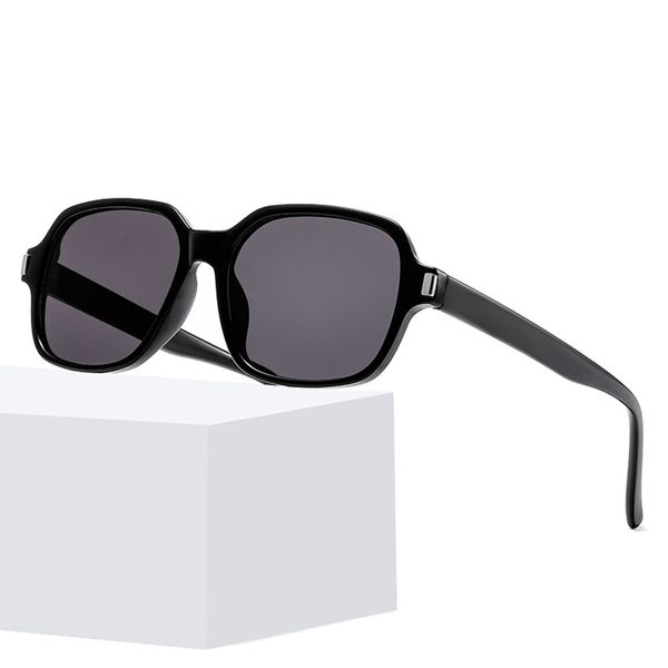 2021 new sunglass fashion large frame round face box women's european and korean trend uv ristant sunglass 3379, White;black
2021 new sunglass fashion large frame round face box women's european and korean trend uv ristant sunglass 3379, White;black