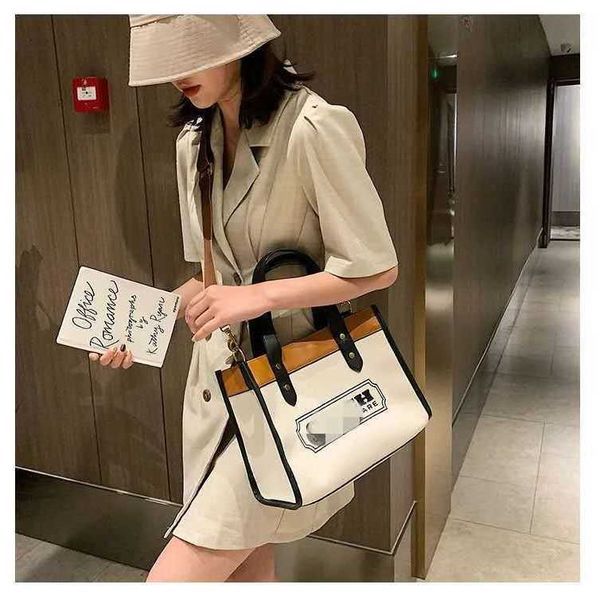 kejia 2021 tote bag women's single shoulder straddle large capacity new satchel backpack wholesale storage bags
kejia 2021 tote bag women's single shoulder straddle large capacity new satchel backpack wholesale storage bags