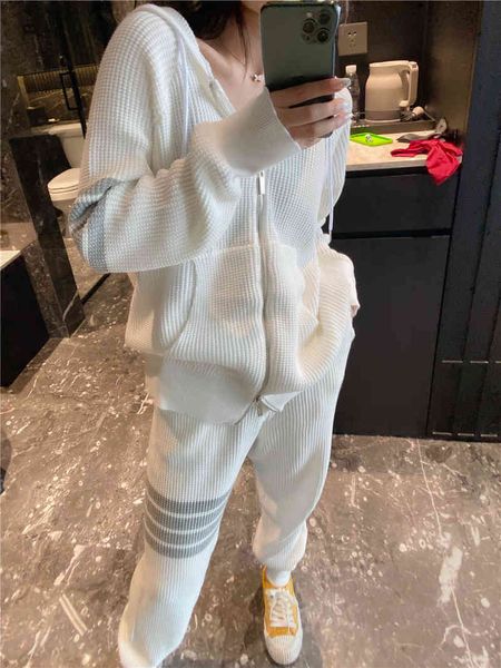 tomen 22ss borenssi fashion sportswear tb waffle knitted suit loose and thin hooded zipper shirt college four bar sweater casual sports pant, Gray
tomen 22ss borenssi fashion sportswear tb waffle knitted suit loose and thin hooded zipper shirt college four bar sweater casual sports pant, Gray