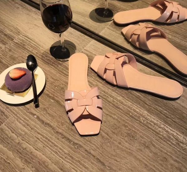 2022 designer women sandal edition tribote smooth muller sandals ladies summer slippers good quality with box size 35-42, Black
2022 designer women sandal edition tribote smooth muller sandals ladies summer slippers good quality with box size 35-42, Black