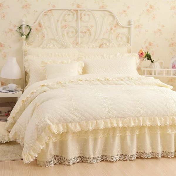 cotton lace princess style luxury bedding set soft warm winter bedclothes 4/6pcs full king size bed skirt duvet cover set
cotton lace princess style luxury bedding set soft warm winter bedclothes 4/6pcs full king size bed skirt duvet cover set