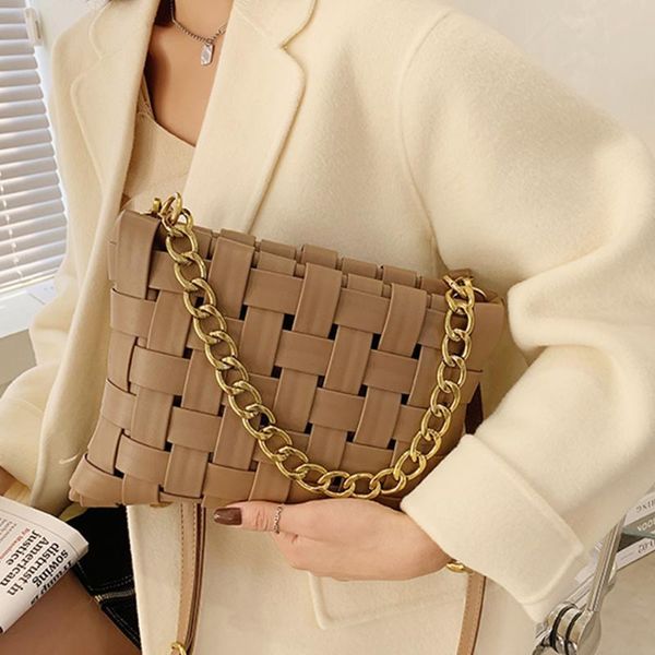 weave design leather shoulder crossbody bags for women 2021 new fashion chain ladies baguette bag handbags
weave design leather shoulder crossbody bags for women 2021 new fashion chain ladies baguette bag handbags