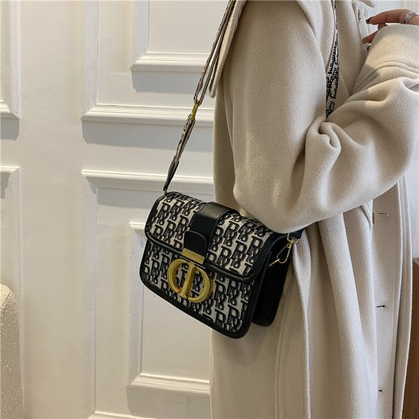 purses simple personality small square bag and winter this year popular wide shoulder belt single shoulder handbag black friday
purses simple personality small square bag and winter this year popular wide shoulder belt single shoulder handbag black friday
