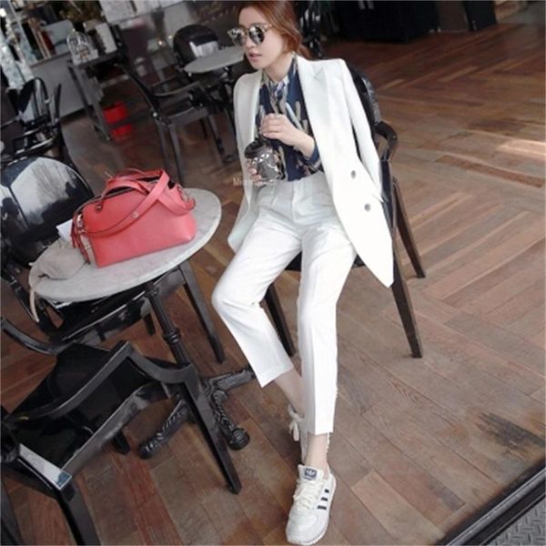 mode 2021 spring and autumn new occasional temperament small korean female bones jacket ternest two-piece vcxm, White;black
mode 2021 spring and autumn new occasional temperament small korean female bones jacket ternest two-piece vcxm, White;black