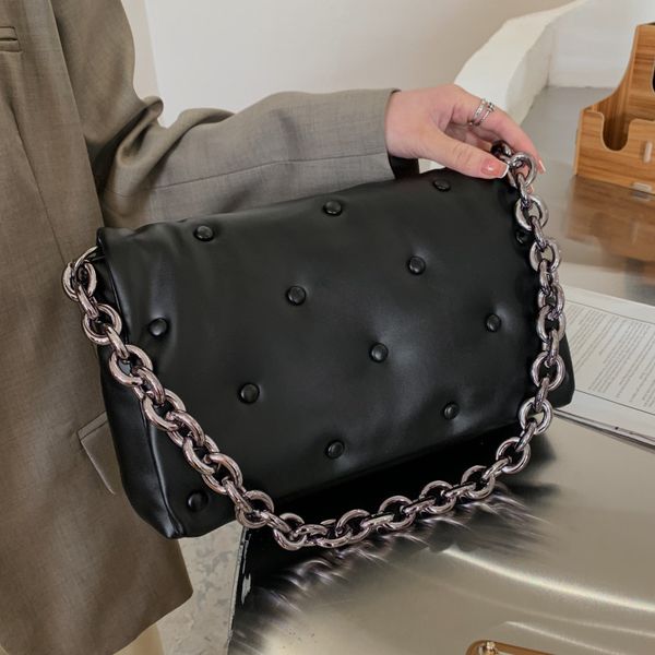 women's metal chain shoulder soft leather tote big size rivet hand large fashion bags
women's metal chain shoulder soft leather tote big size rivet hand large fashion bags