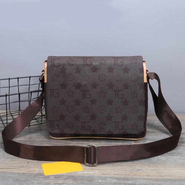 wf men's handbags shoulder bags 2005 messenger zipper 2022 fashion luxurys designers leather wallet cross body waist pack full of sport
wf men's handbags shoulder bags 2005 messenger zipper 2022 fashion luxurys designers leather wallet cross body waist pack full of sport