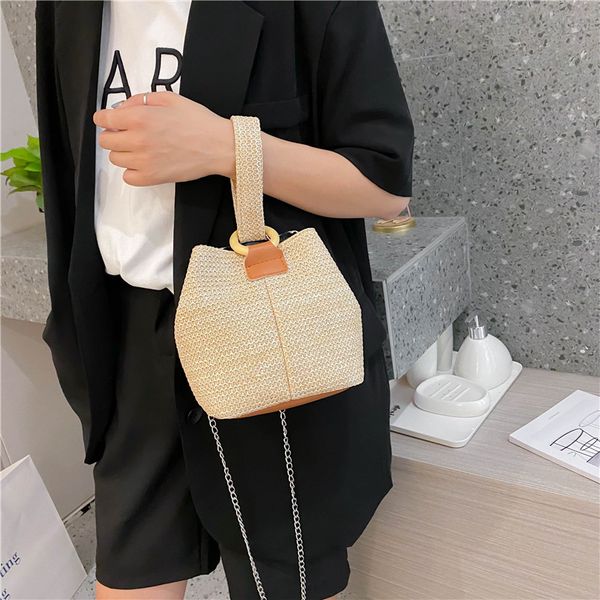 2023 new trend slant bucket bag small fresh handbag student hand-woven bag sen beach straw woven shoulder woman
2023 new trend slant bucket bag small fresh handbag student hand-woven bag sen beach straw woven shoulder woman
