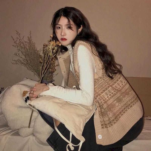 short sweater vest jacket autumn korean retro loose lady lazy style women knitted cardigan outer wear students 210526, Black;white
short sweater vest jacket autumn korean retro loose lady lazy style women knitted cardigan outer wear students 210526, Black;white