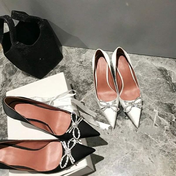 dress shoes high heels women's fine 2021 autumn and winter satin wedding water drill bow pointed single, Black
dress shoes high heels women's fine 2021 autumn and winter satin wedding water drill bow pointed single, Black