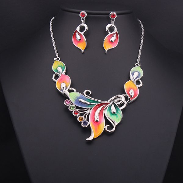 jewelry set color crystal diamond necklace short clavicle dinner exaggerated female accessories, Silver
jewelry set color crystal diamond necklace short clavicle dinner exaggerated female accessories, Silver