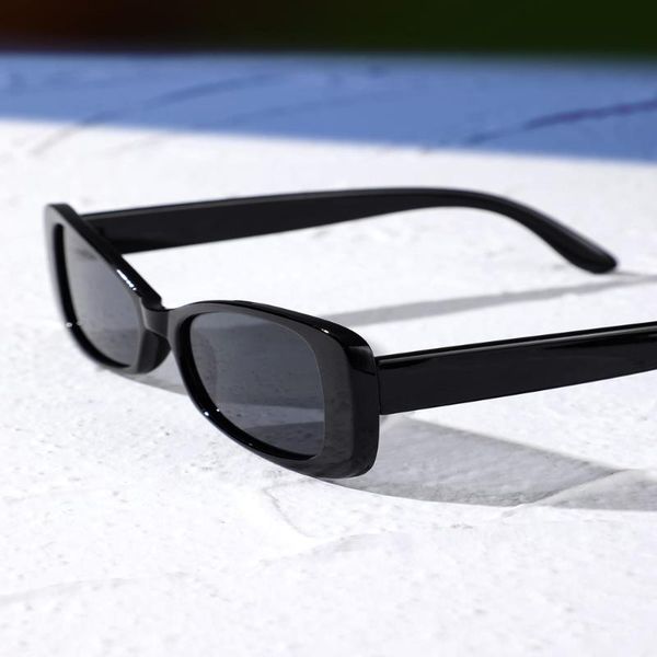 sunglasses trending eyewear women sun protection personalized oversized shades for men luxury fashion designer irregular frame, White;black
sunglasses trending eyewear women sun protection personalized oversized shades for men luxury fashion designer irregular frame, White;black